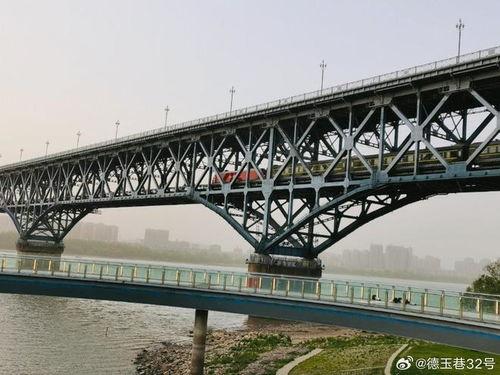 长江大桥视频,见证历史与未来的钢铁巨龙