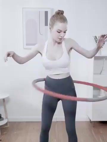 转呼啦圈的视频,轻松塑形，活力四溢