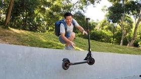 电动滑板车视频,速度与激情的街头新宠