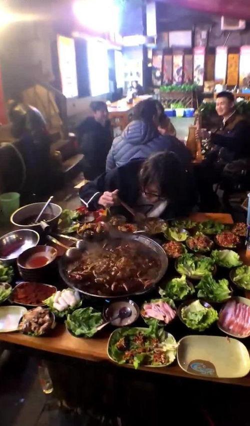 狗肉火锅视频,狗肉火锅背后的文化内涵与争议