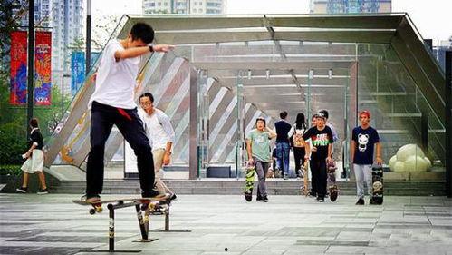 滑板视频高手,视频中的极限魅力解析