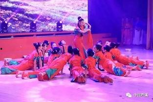 祝福祖国舞蹈视频,舞蹈视频中的民族情怀与时代风采