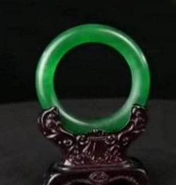 翡翠鉴宝视频,如何辨别真伪，掌握翡翠收藏技巧