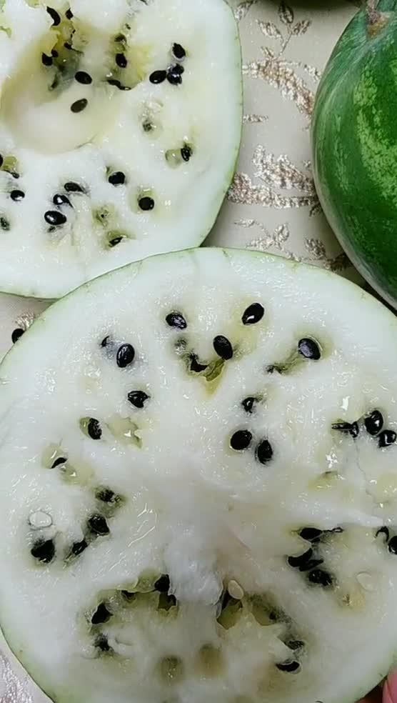 黑瓜子拿什么瓜做的吃