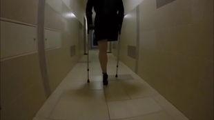 截肢美女视频,视频展现励志人生