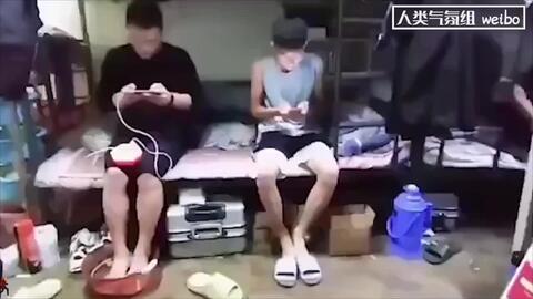 大学宿舍搞笑视频,搞笑视频里的青春回忆