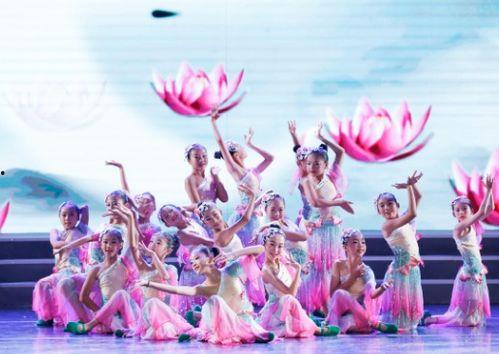 幼儿中国舞视频,幼儿中国舞风采展示