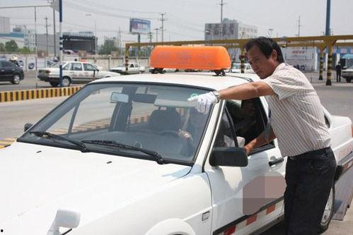 驾校练车视频,新手司机成长记